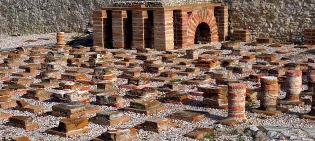 Visita guiada por el yacimiento de Complutum en Alcala De Henares