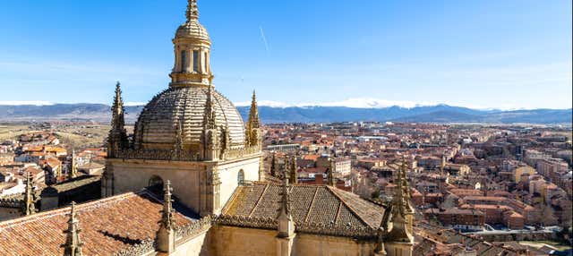 Visita guiada por Segovia + Catedral y Alcázar en Segovia