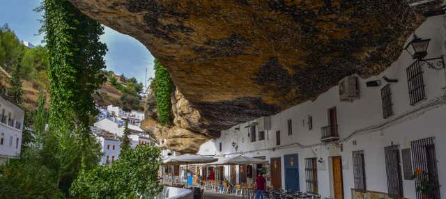Visita guiada por Setenil de las Bodegas en Setenil Bodegas