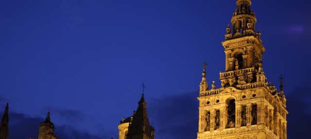 Visita nocturna a la catedral de Sevilla + Espectáculo de luz y sonido en Sevilla